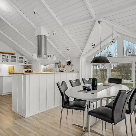 Solsikken Feriehus *
